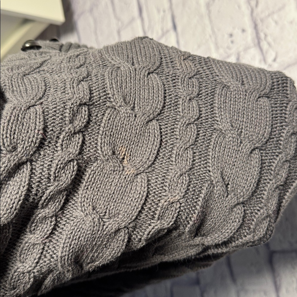 Gray Cable Knit Shawl - image 5